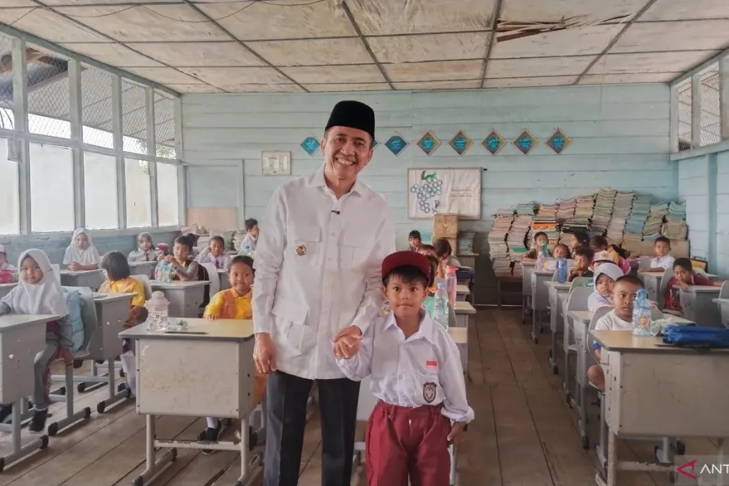 dprd-palembang-minta-penyaluran-seragam-sekolah-gratis-dilakukan-merata-dan-transparan