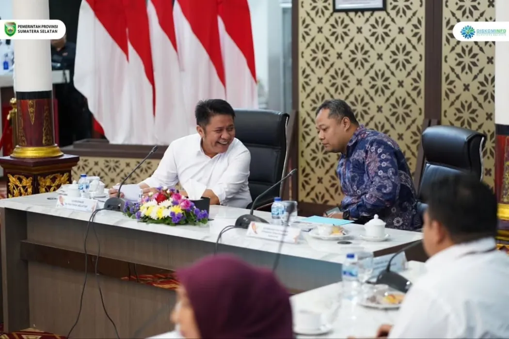 perkuat-transparansi-dan-sinergi-gubernur-herman-deru-pimpin-rapat-sinkronisasi-peran-csr-di-sumsel